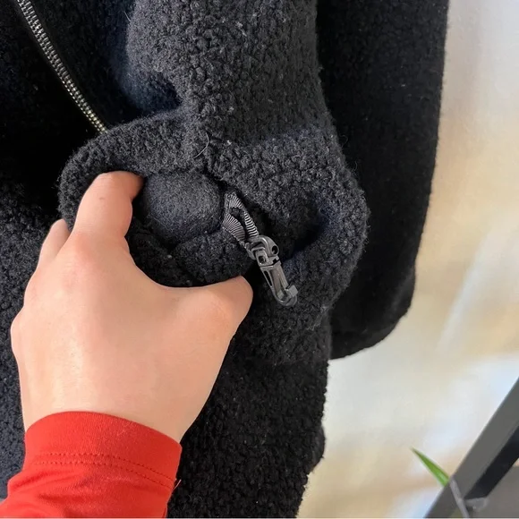 Lululemon So Sherpa Hooded Fleece Jacket - Picture 5 of 7